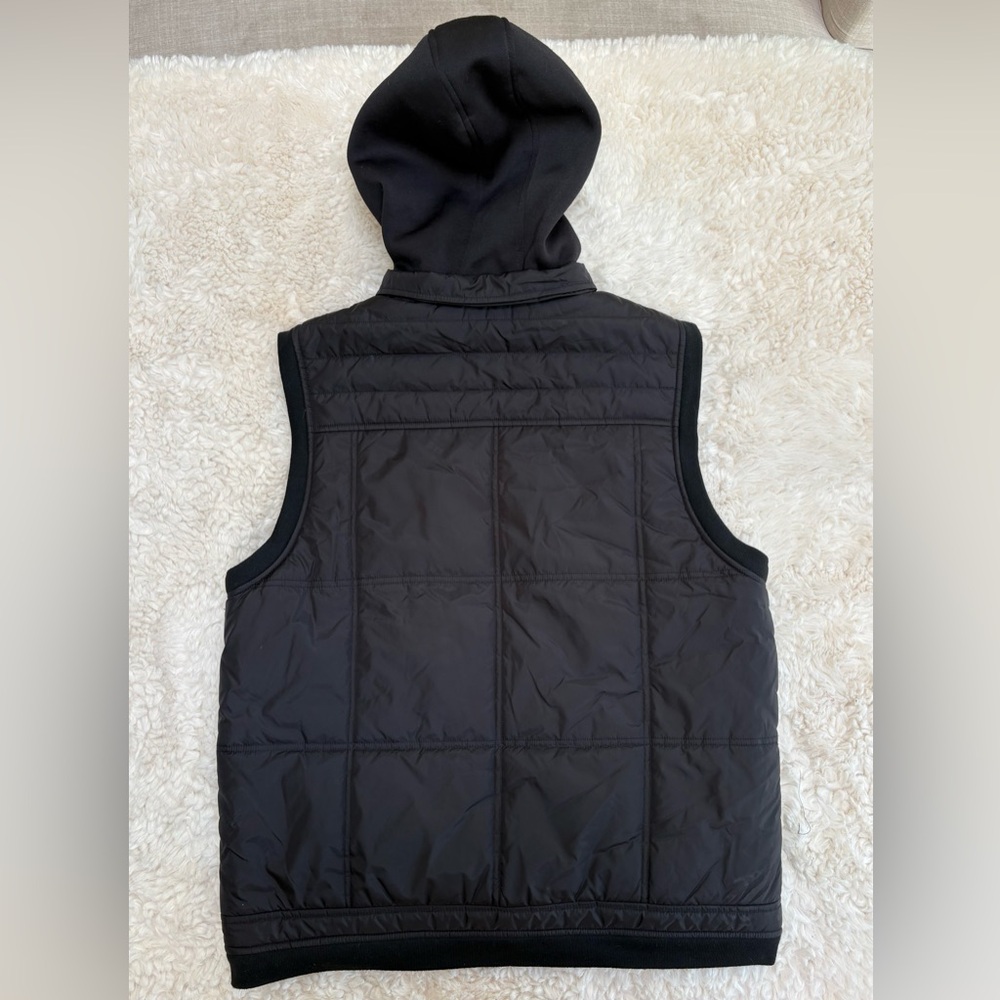 Men's Black Quilted Hooded Vest - Picture 7 of 7